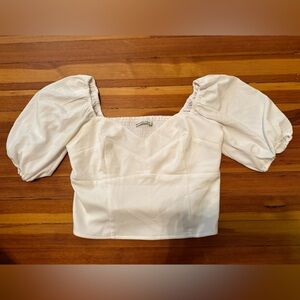 Abercrombie & Fitch white top